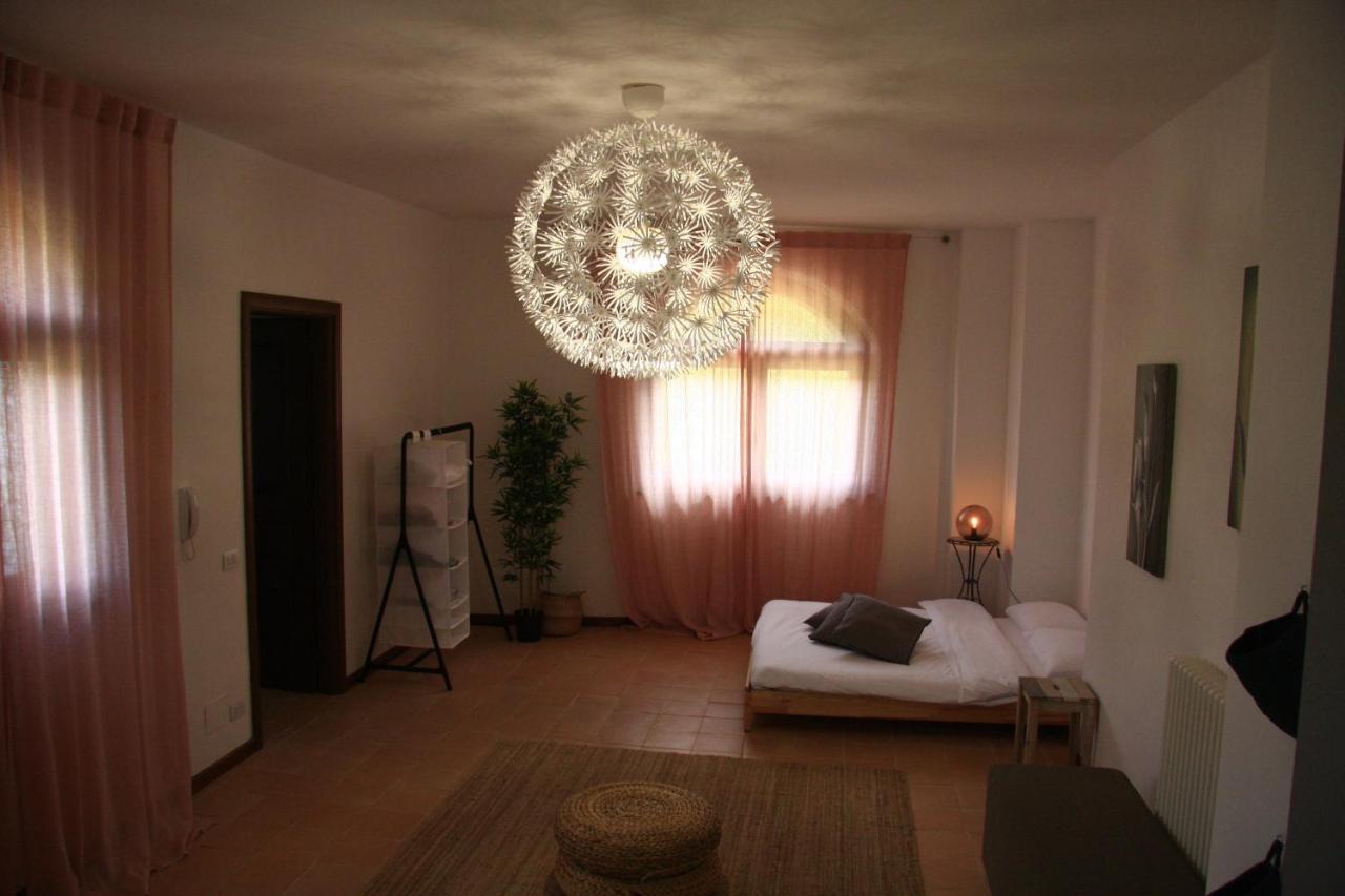 Ht Castello Di Campolongo Aparthotel Valfabbrica Eksteriør bilde