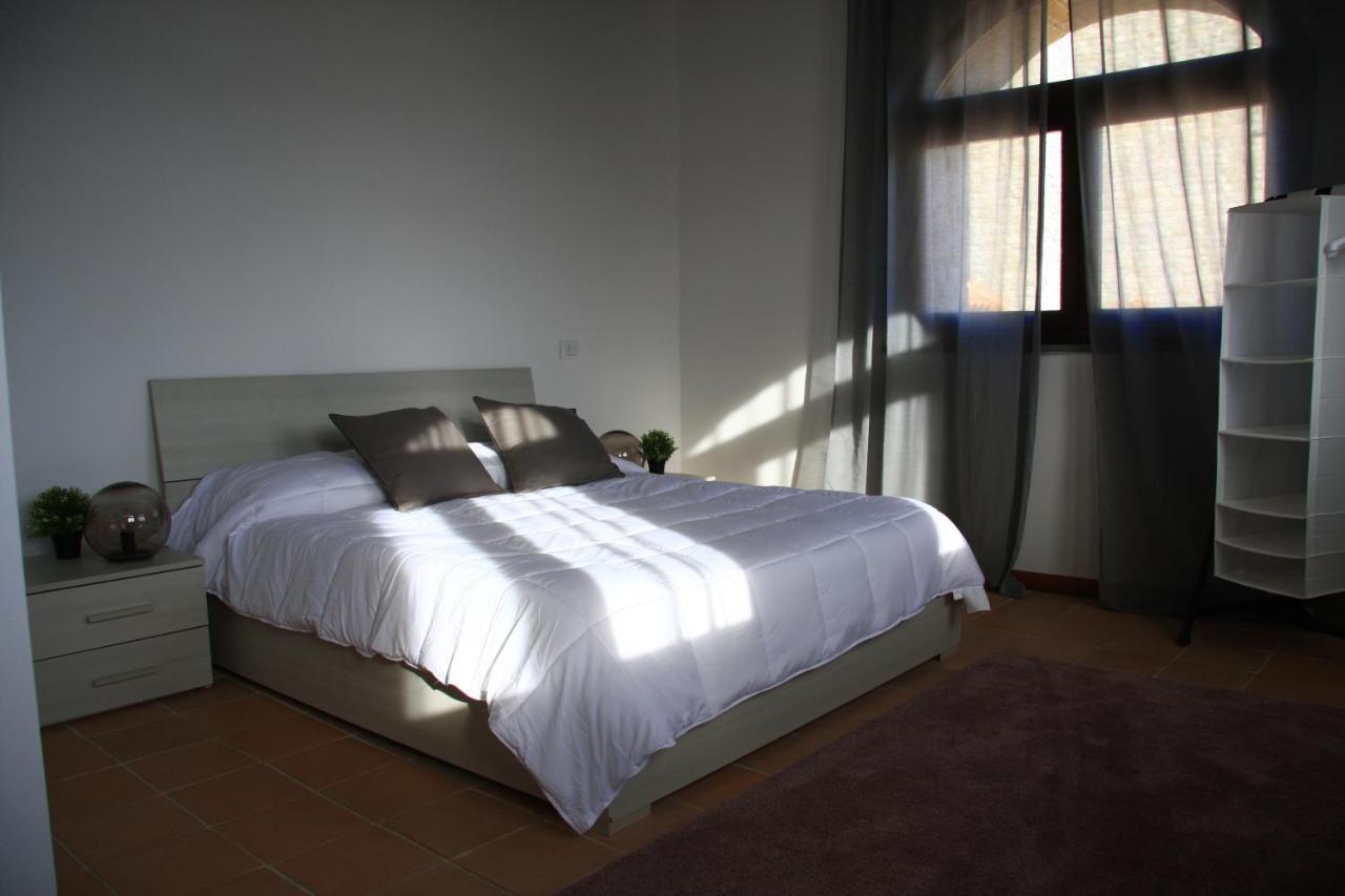 Ht Castello Di Campolongo Aparthotel Valfabbrica Eksteriør bilde