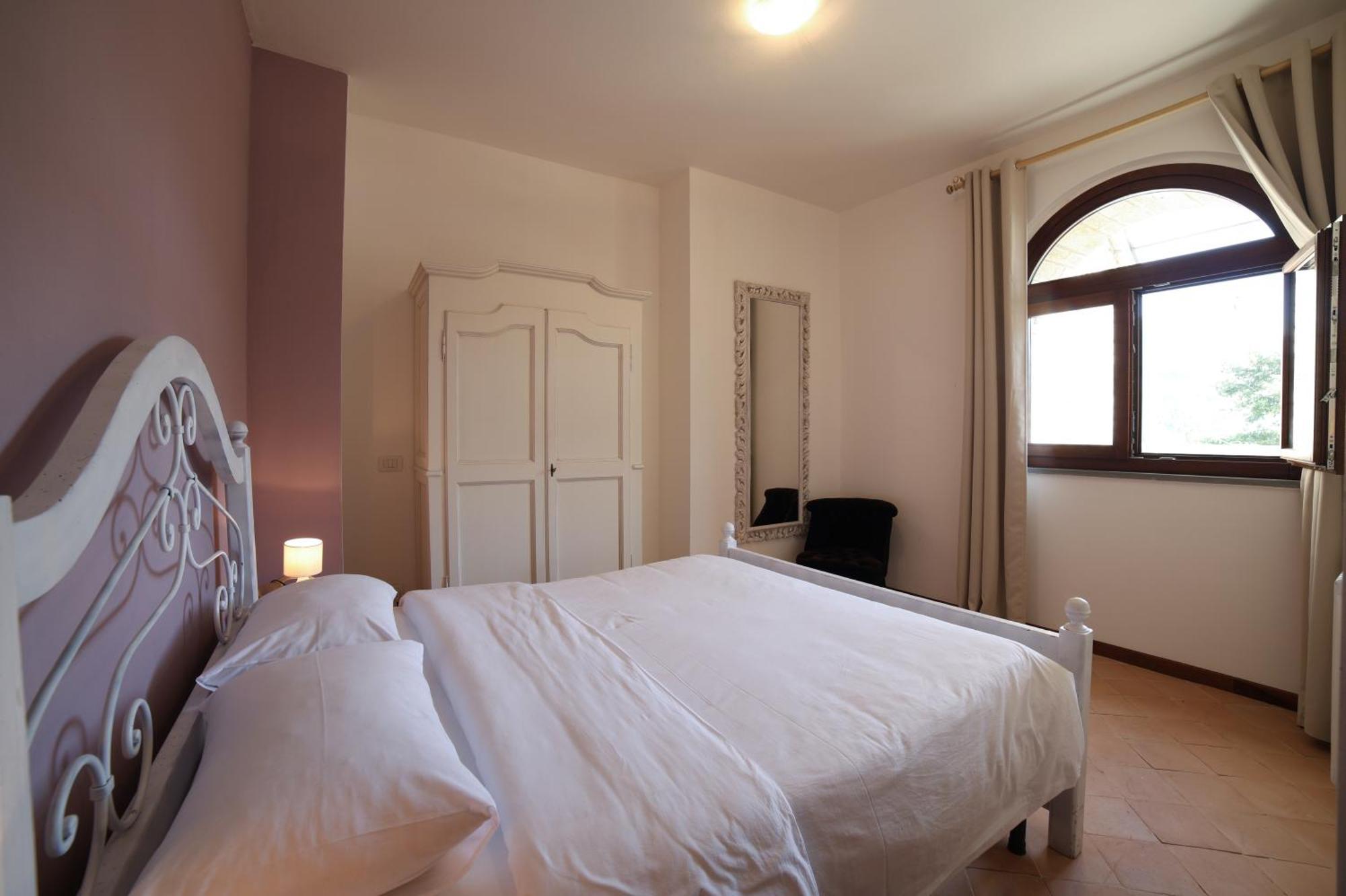 Ht Castello Di Campolongo Aparthotel Valfabbrica Eksteriør bilde