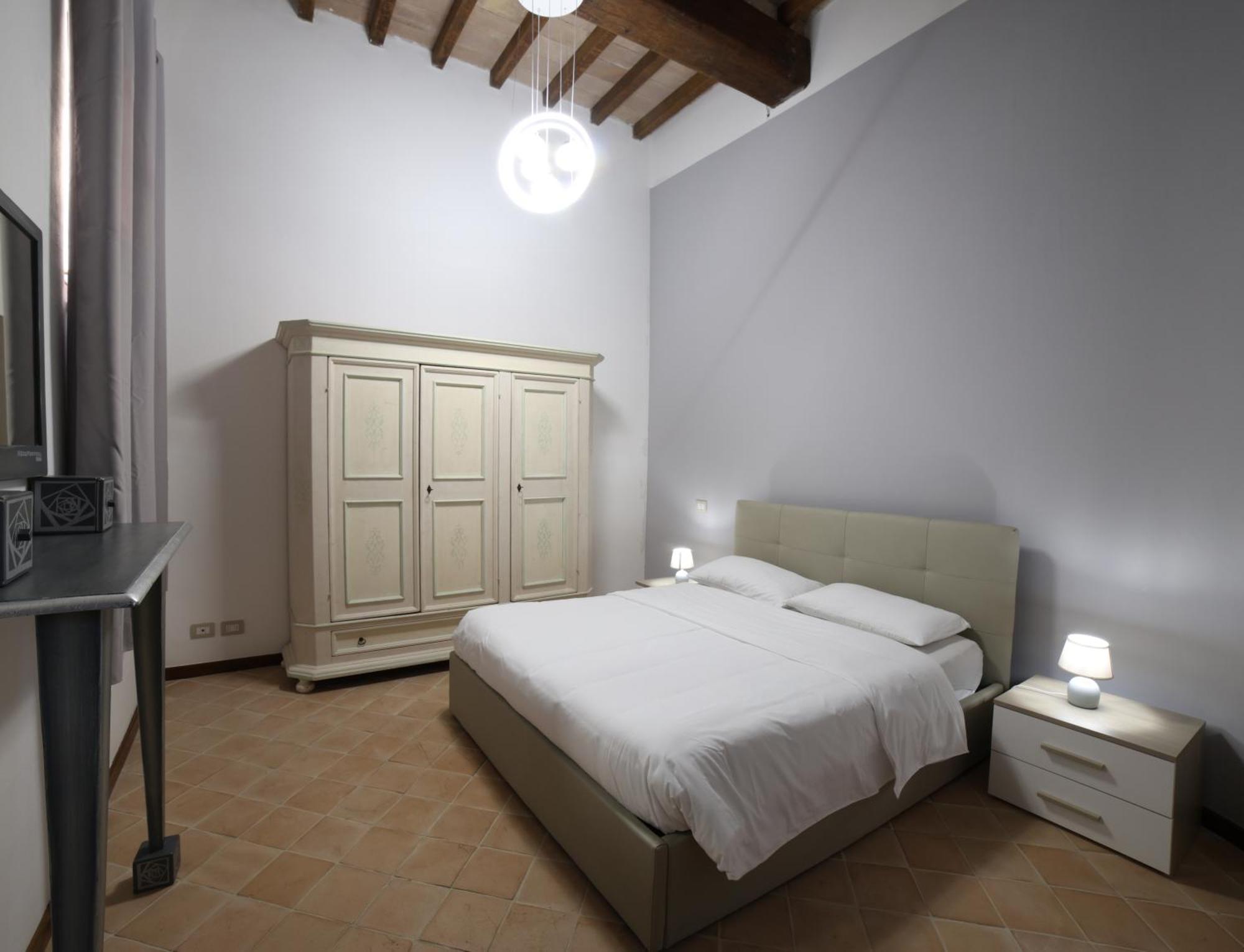 Ht Castello Di Campolongo Aparthotel Valfabbrica Eksteriør bilde